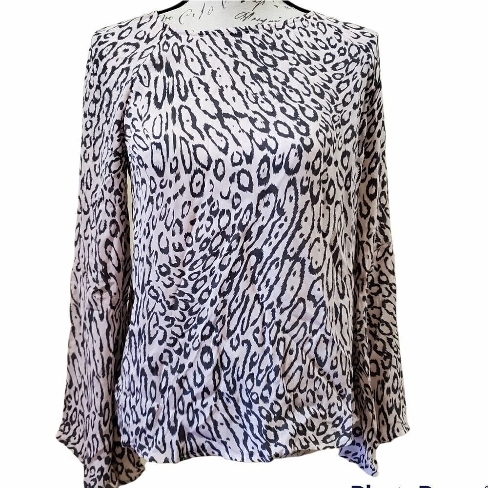 L'Agence Women's Size XS Pale Pink & Gray Animal Print Dylan Bell Sleeve Top